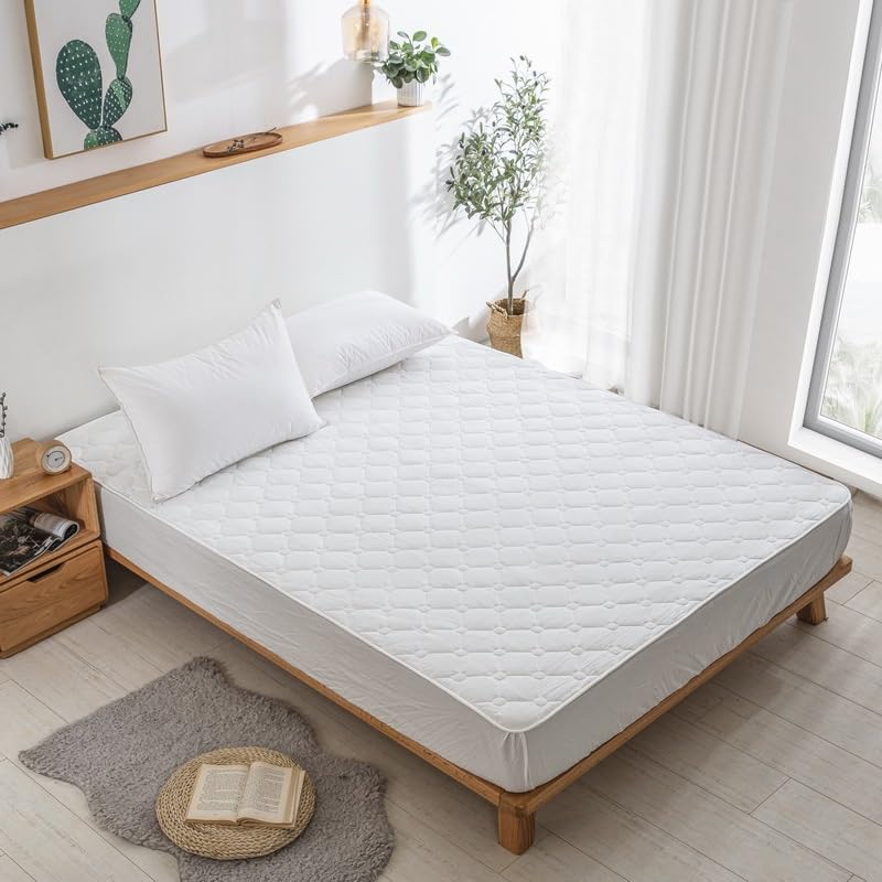 Machine-Washable Soft Mattress Protector – White
