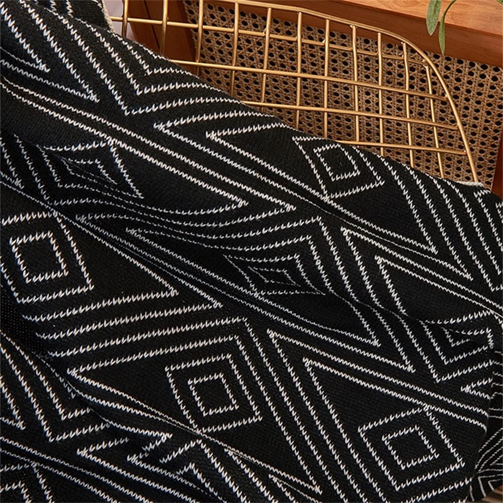 Double-Sided Jacquard Knit Throw Blanket – Diamond Stripe Pattern