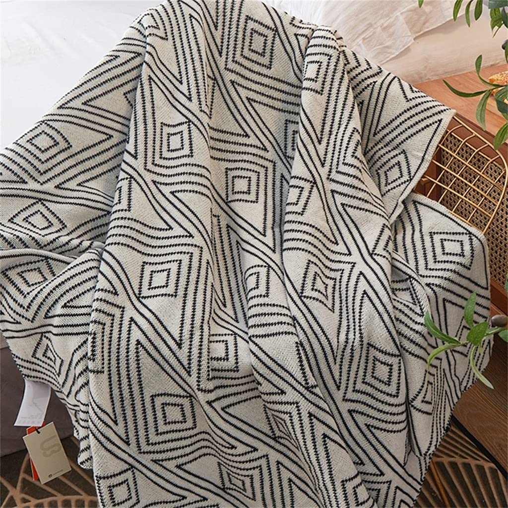 Double-Sided Jacquard Knit Throw Blanket – Diamond Stripe Pattern