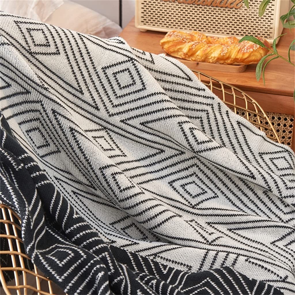 Double-Sided Jacquard Knit Throw Blanket – Diamond Stripe Pattern
